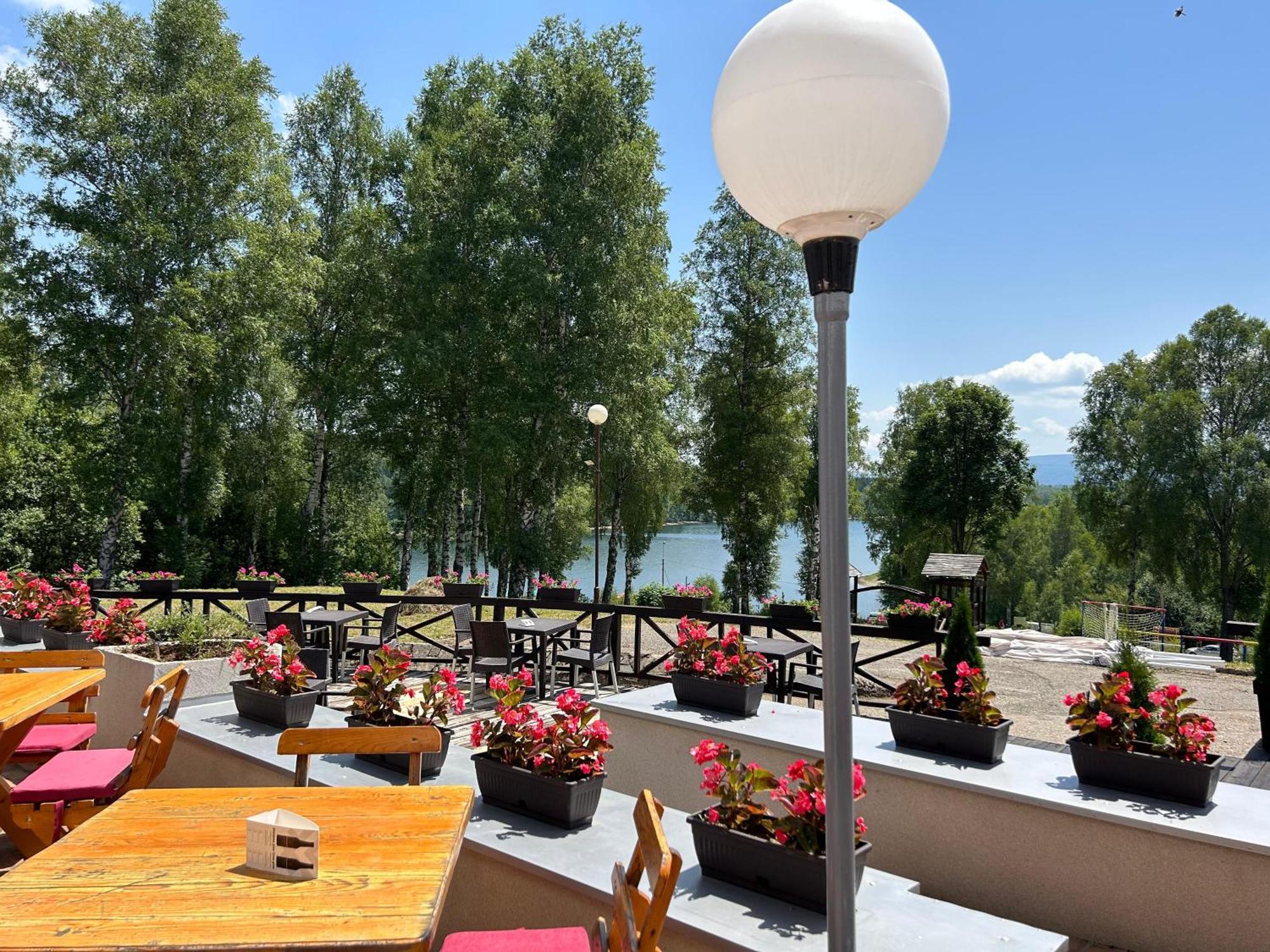 Hotel Vlasina - Vlasinsko Jezero Vlasina Rid Extérieur photo